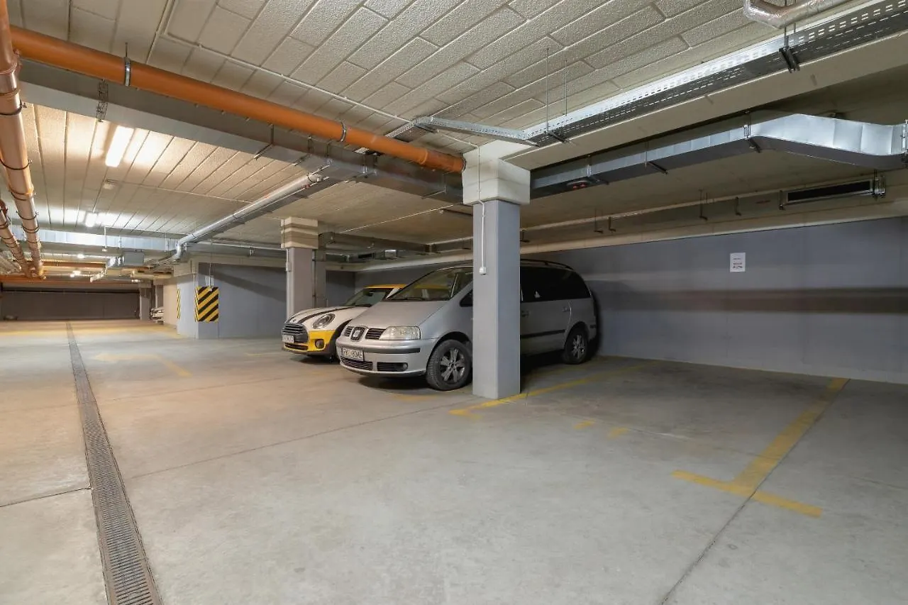 Solna Apartment With Parking Cracow By Noclegi Renters Krakow Poland