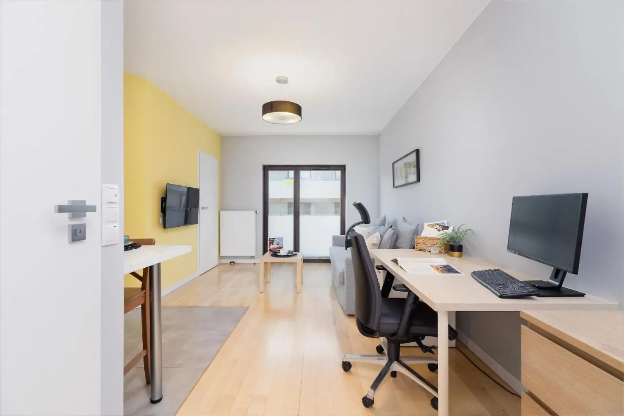 Solna Apartment With Parking Cracow By Noclegi Renters Krakow 0*,  Poland